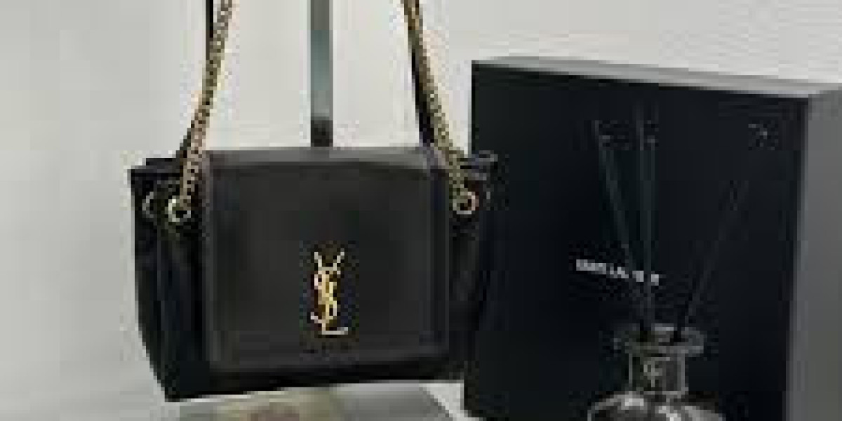 YSL，全稱Yves Saint Laurent，是時尚界壹顆璀璨奪目的明珠